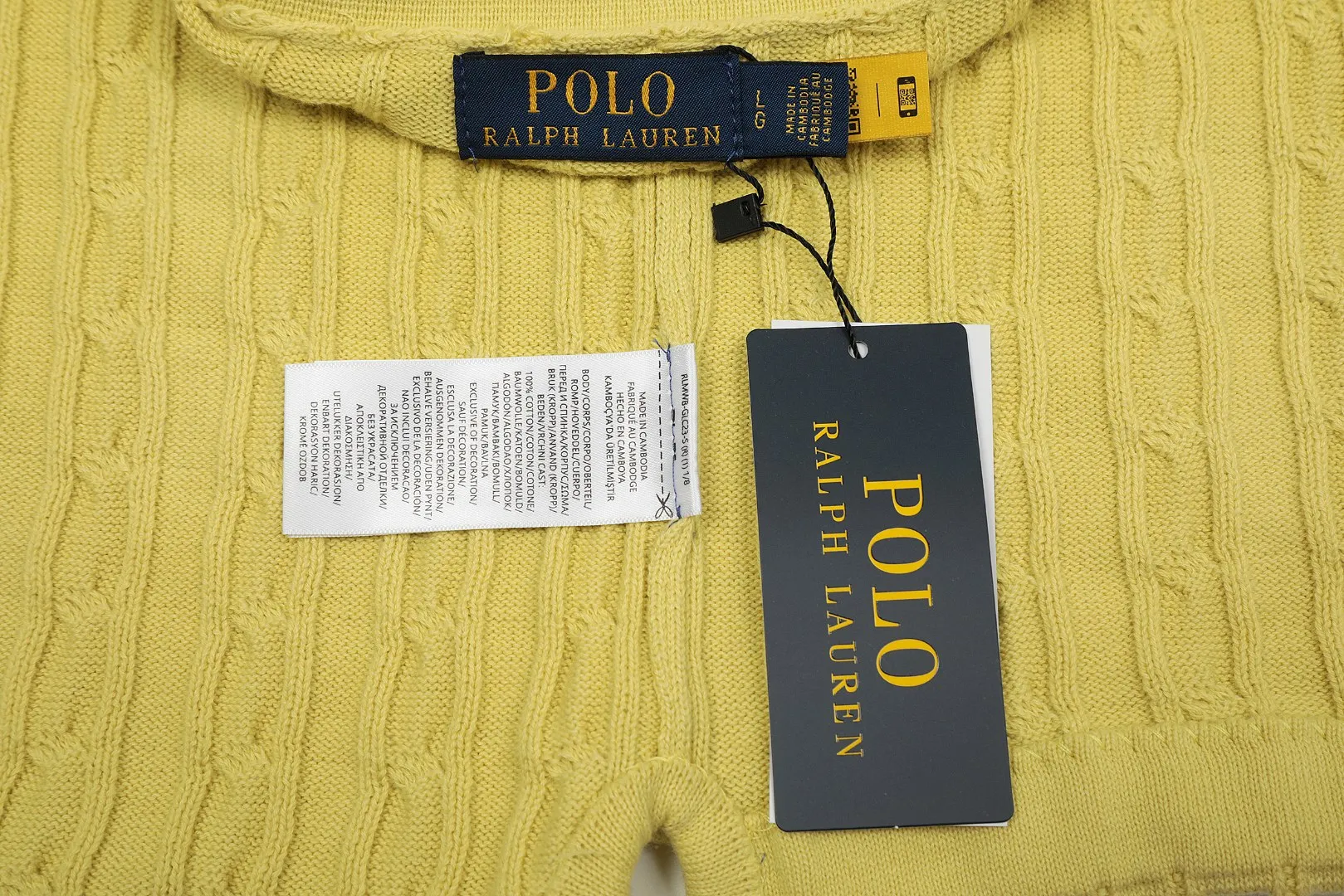 🅿️176 "Top quality" Style number: DS022# (not off the shelves all year round) [Ralph Lauren POLO lapel solid color pony embroidered logo knitted short sleeves] ✅Ralph Lauren Ralph Lauren classic basic versatile all-season cardigan knitted short sleeves ✅Main supplier platform live broadcast Wholesale entities Replenish when out of stock Not off the shelves ✅ZP quality 1:1 version Scan the code to enter the GF website Counter quality ✅Details and quality are the only one in Guangzhou. Imported quality cotton yarn focuses on high-end and cost-effective. Needless to say good quality. ✅The version is restored to the original order. The maximum size can be worn up to 160 pounds. Loose, comfortable and stress-free.